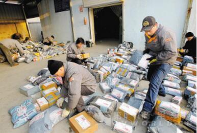 京东快递员收入_深圳快递收入