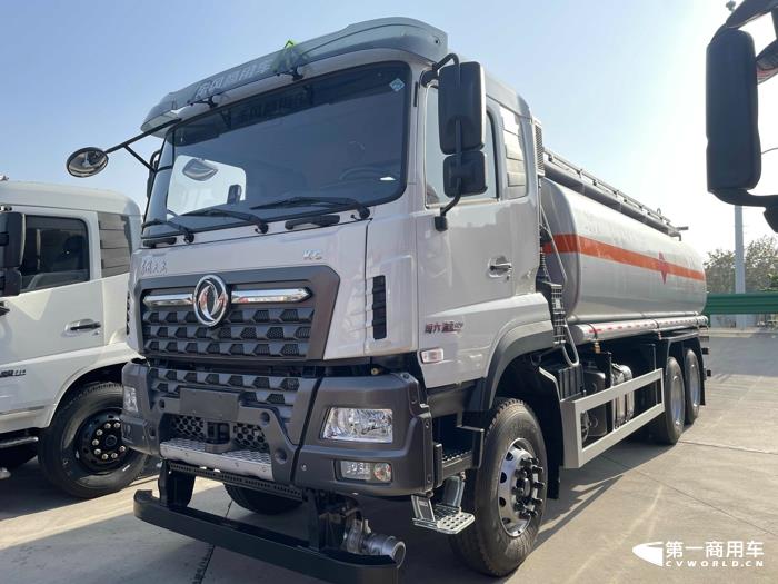 东风天龙原油运输车2.jpg