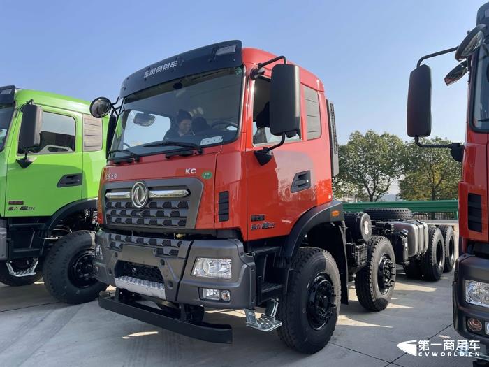 东风天锦KC 40-55T公路标载运输工程车（385马力）.jpg