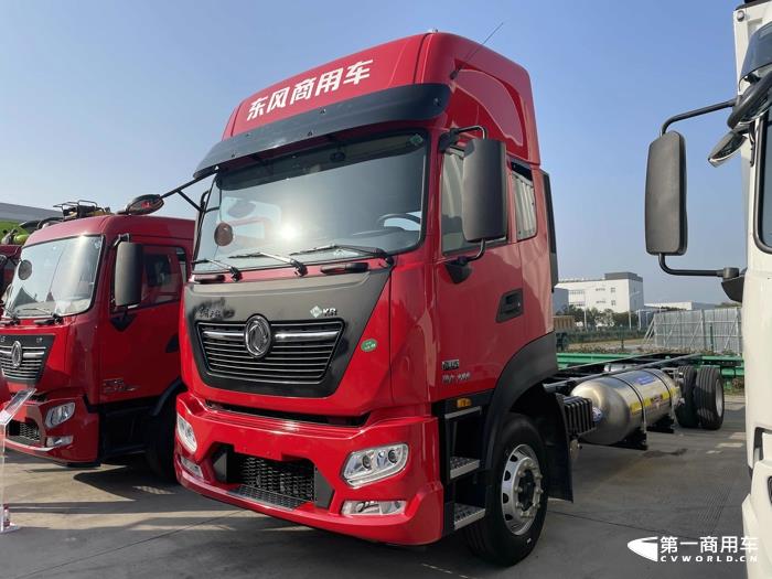 东风天锦KR燃气载货车，280马力2.jpg