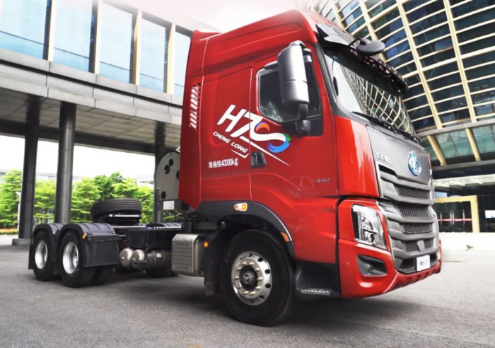 乘龙H7燃气牵引车.png