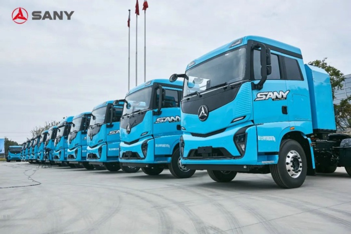 三一电动牵引车.jpg