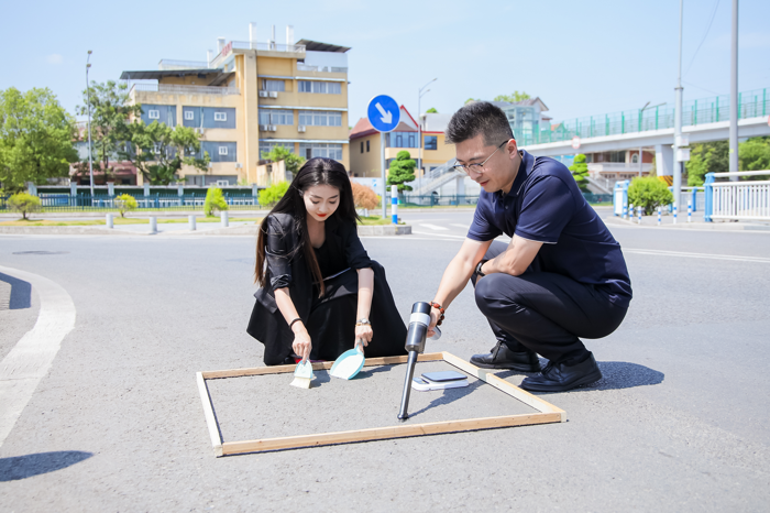 新能源环卫车何以“跨越山城”4.png