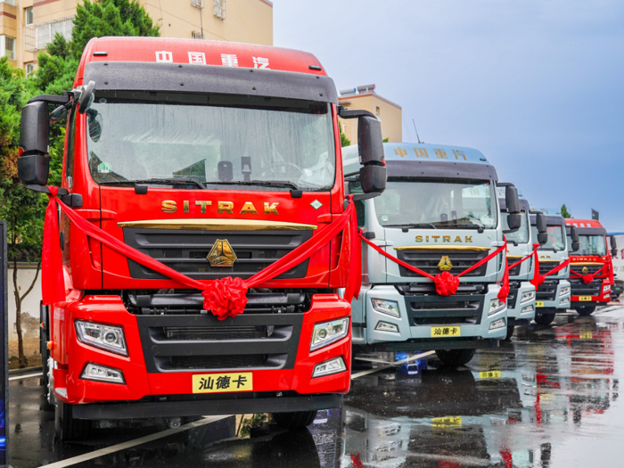 汕德卡G7M牵引车1.png