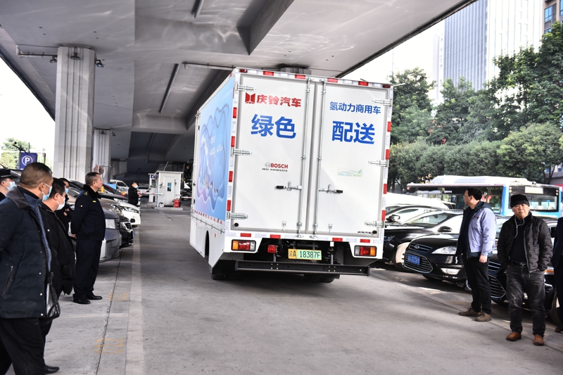 庆铃氢燃料电池物流车